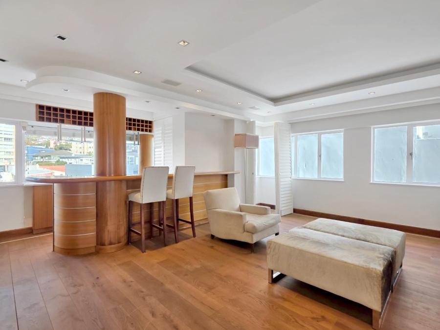 2 Bedroom Property for Sale in Sea Point Western Cape